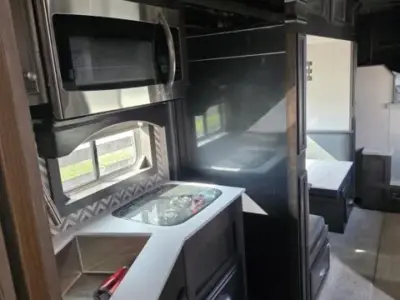 2024 Exiss Endeavor 8314 G-LQ Trailer