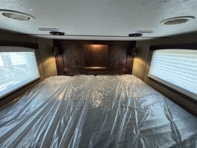 2027 Shadow 4 Horse 14′ Living Quarters