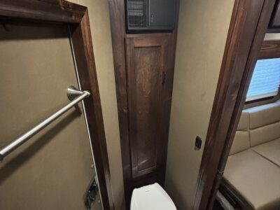 2027 Shadow 2 Horse BP Living Quarters Trailer