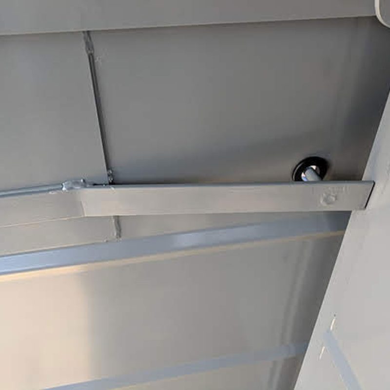 Center Gate Slam Latch